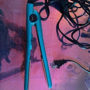 Teal Chi Straightener